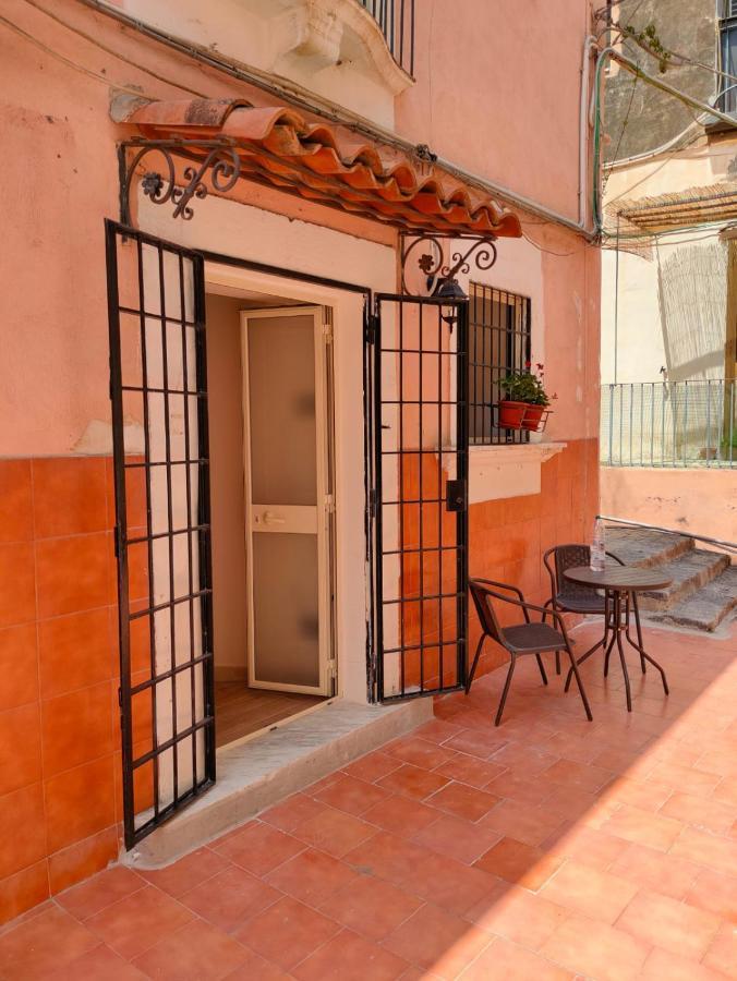Etnacity Guest House Apartment Катания Екстериор снимка